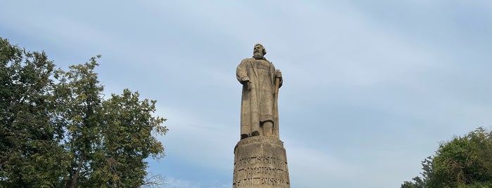 Памятник Ивану Сусанину is one of Кострома.