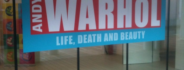 Warhol Life, Death & Beauty is one of Musea.