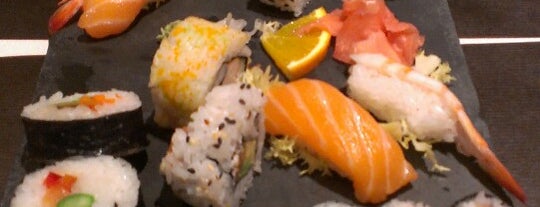 Riba Sushi is one of Restaurantes.