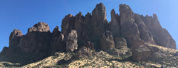 Superstition Mountains is one of Ghost Adventures Locations.