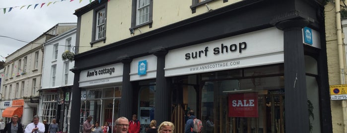 Ann's Cottage Surf Shop is one of Falmouth.