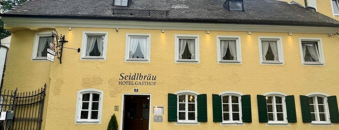 Hotel Seidlbrau is one of Tempat yang Disukai Mustafa.