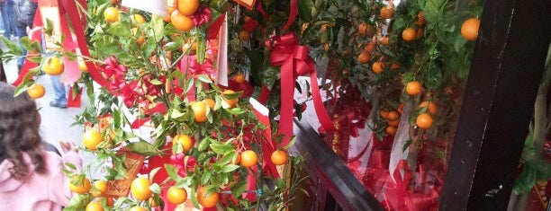 Golden Gate Fortune Cookie Factory 金門餅食公司 is one of Walk up an appetite San Francisco.