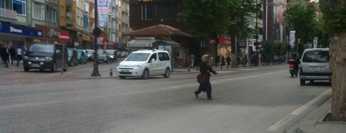 İnönü Caddesi is one of Malatya Gezi Durakları.