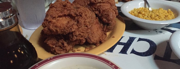 Babe's Chicken Dinner House is one of Dallas Eater 38.