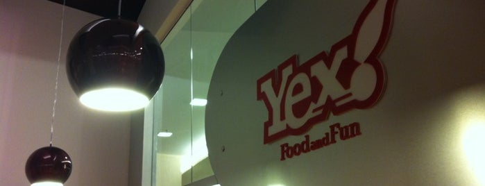 Yex! Food and Fun Boliche is one of Vale Sul Shopping.