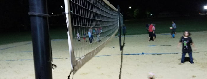 Battery Park Volleyball Courts is one of Gordon Square Arts District.