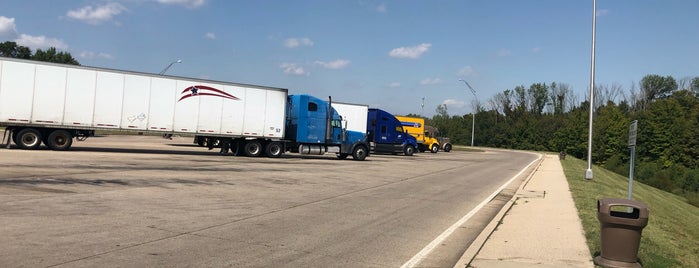 Rest Area on I-71/75 Northbound is one of Orte, die Ninah gefallen.