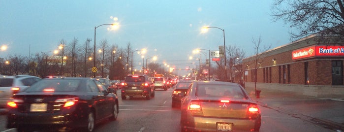 Stony Island Avenue is one of Tempat yang Disukai Sasha.