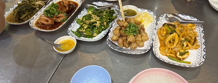 ร้านถูกอร่อย is one of Top picks for Thai Restaurants.