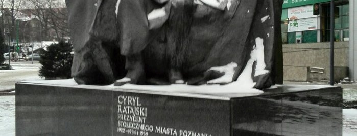 Pomnik Cyryla Ratajskiego is one of Poz.