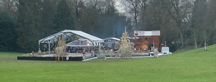 Parc de Ville / Parc Municipal is one of Siobhán'ın Kaydettiği Mekanlar.