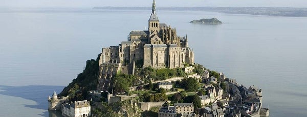 Le Mont-Saint-Michel is one of Abroad: France 🇫🇷.