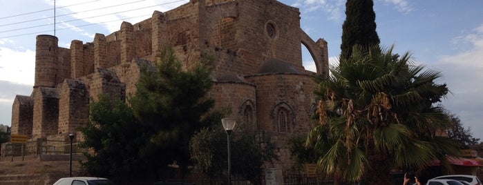 St. Peter & St. Paul Cathedral is one of สถานที่ที่ Deniz ถูกใจ.