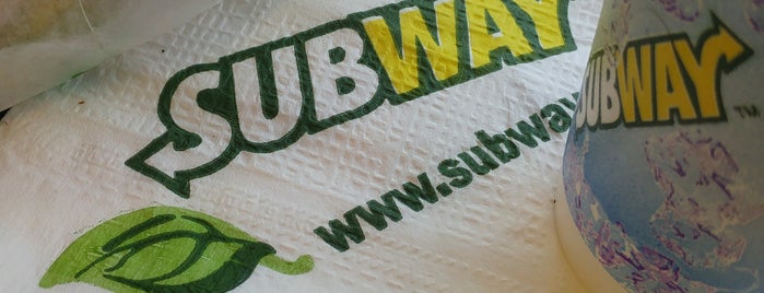 Subway is one of lugares copados en la plata.