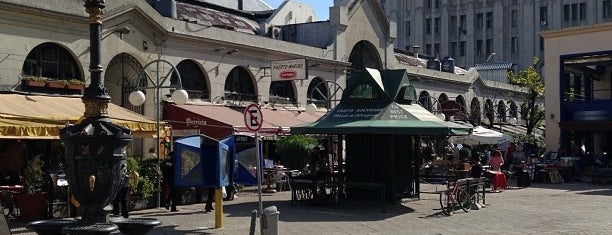 Mercado del Puerto is one of Travesía rioplatense.