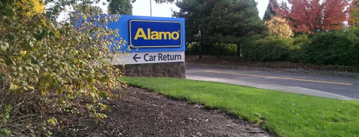 Alamo Rent A Car is one of Tempat yang Disukai Ron.