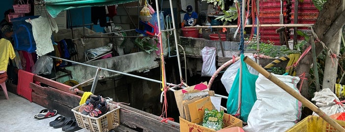 Phai Singto Alley is one of Guide to Khlong Toei's best spots.