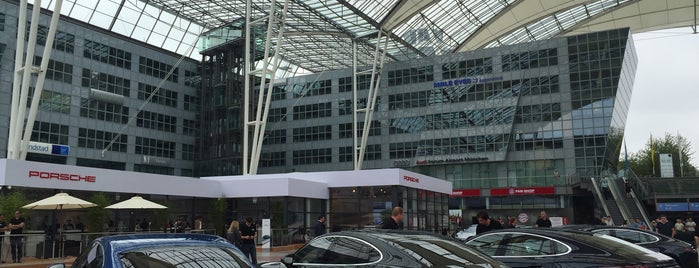 Porsche Design Store is one of Lieux sauvegardés par ♏️UTLU.