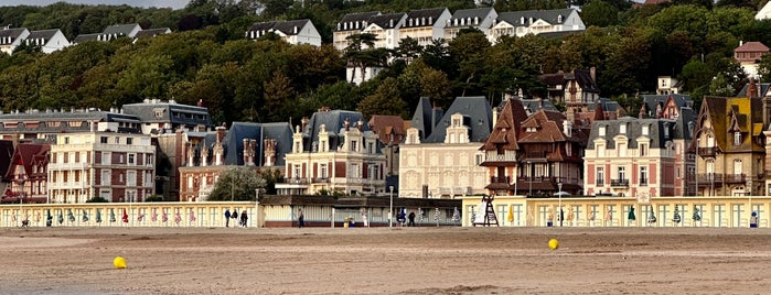 Plage de Trouville is one of Normandie Trip.