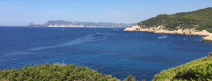 Port d'Alon is one of Provence.