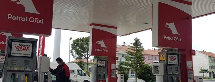 Petrol Ofisi is one of Orte, die Dr.Gökhan gefallen.