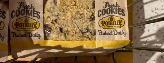 Potbelly Sandwich Shop is one of The 15 Best Places for Chocolate Chip Cookies in Near North Side, Chicago.