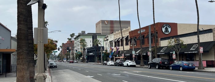 Downtown Riverside is one of Tempat yang Disukai Marisa.