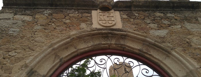 Castillo De La Coracera is one of Lieux qui ont plu à Álvaro.