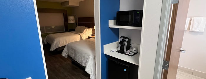 Holiday Inn Express Orlando - South Park is one of Hotels 2.