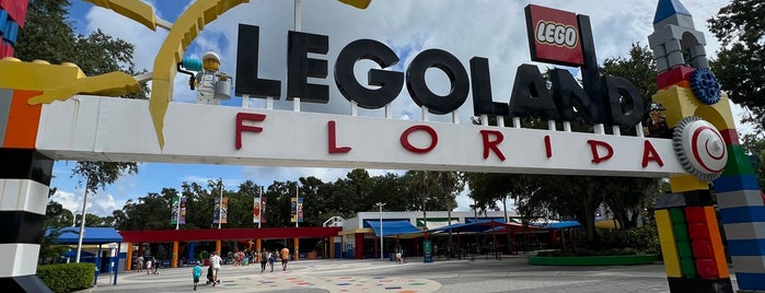 LEGOLAND® Florida is one of สถานที่ที่ Carlo ถูกใจ.