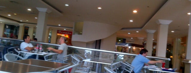 Pilar Point Shopping is one of Orte, die Marcelo gefallen.