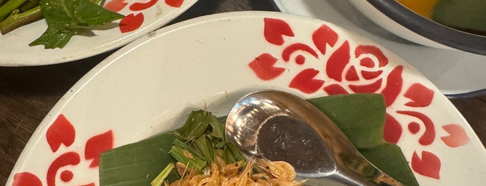 ม่านเมืองอาหารเหนือ is one of バンコクBangkok Gourmet.