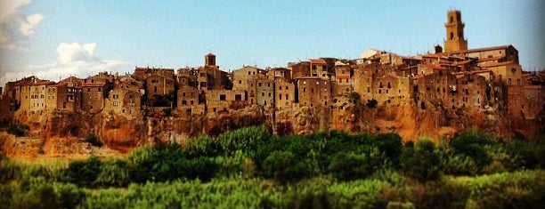 Pitigliano is one of Spots with a View.