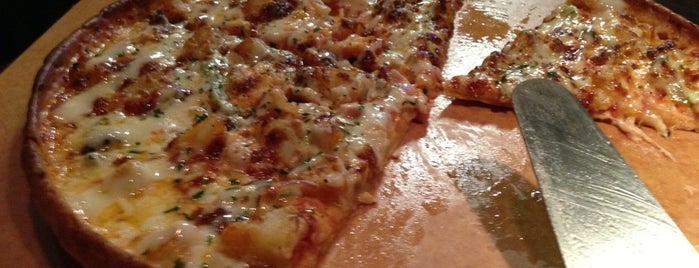 Pizza & Chicken Love Letter is one of Tempat yang Disimpan Vietca.