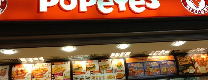 Popeyes Louisiana Kitchen is one of Emirさんのお気に入りスポット.