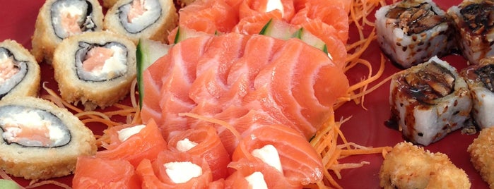 Sushi Box is one of Bares, Cafés e Restaurantes.