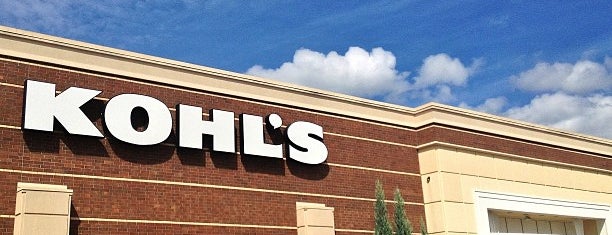 Kohl's is one of Lieux qui ont plu à Colleen.