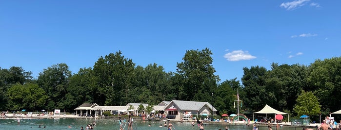 Graydon Pool is one of Past.