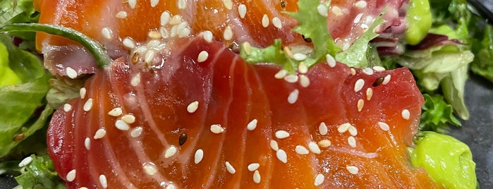Kenko Modish Sushi Bar is one of Lugares favoritos de Mihail.