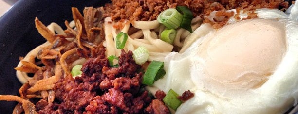 Chilli Pan Mee (辣椒板面) is one of Chinese restaurant & Seafood.