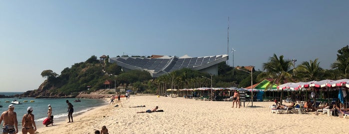 Samae Beach is one of Thaïlande.