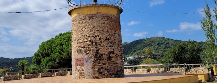 Parc del Castell is one of Barcelona.