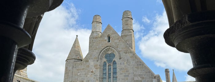 モン・サン=ミシェル修道院 is one of Bretagne.