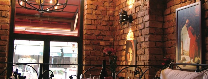 Albura Kathisma Cafe & Restaurant is one of Locais salvos de Gülşah.