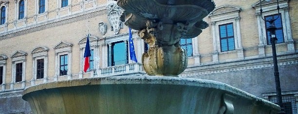 Piazza Farnese is one of Fountains in Rome.