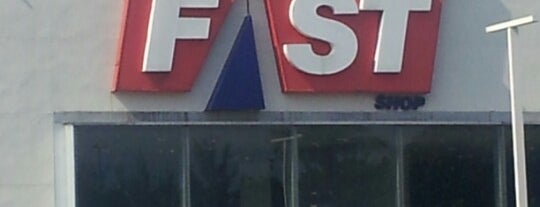 Fast Shop is one of สถานที่ที่ Lau ถูกใจ.