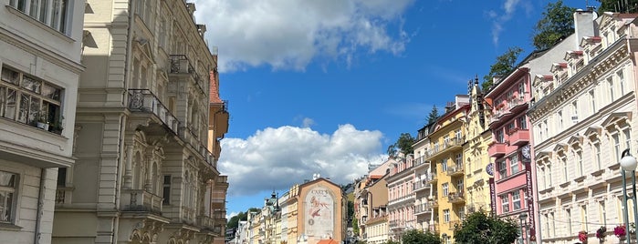 Divadelní náměstí is one of Karlovy Vary.