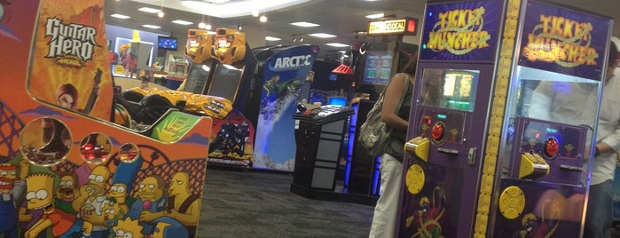 Chuck E. Cheese's is one of Orte, die Mache gefallen.