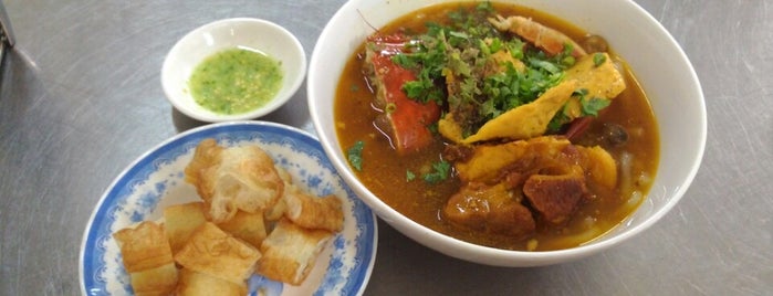 Bánh canh cua Tứ Ký 四記 is one of Saigon.